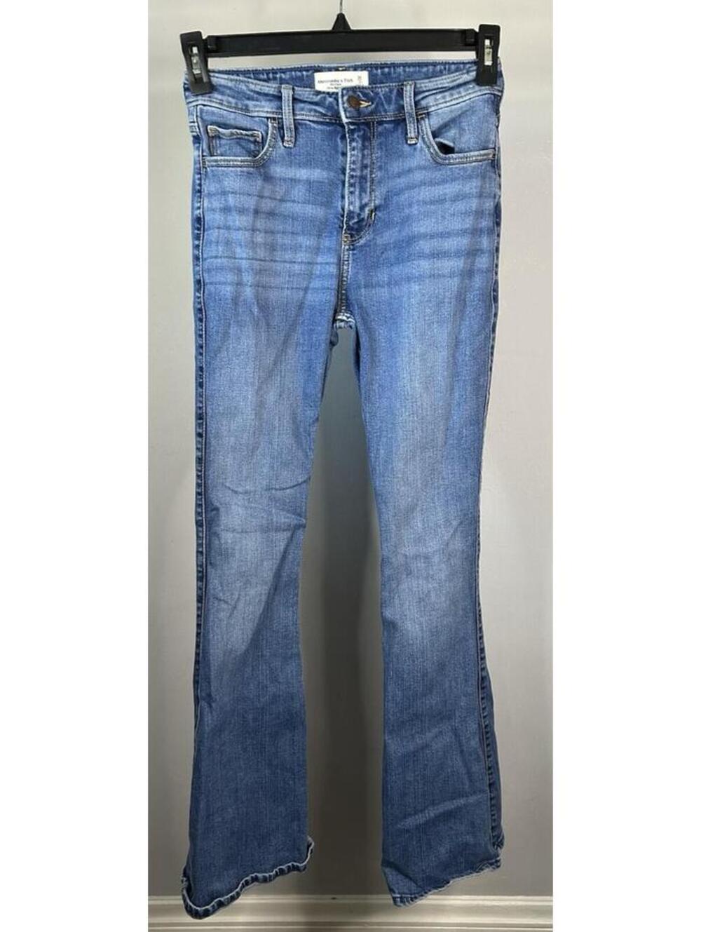 Abercrombie & Fitch The Flare Ultra High Rise Jeans Women’s Size 26/2R 26x31